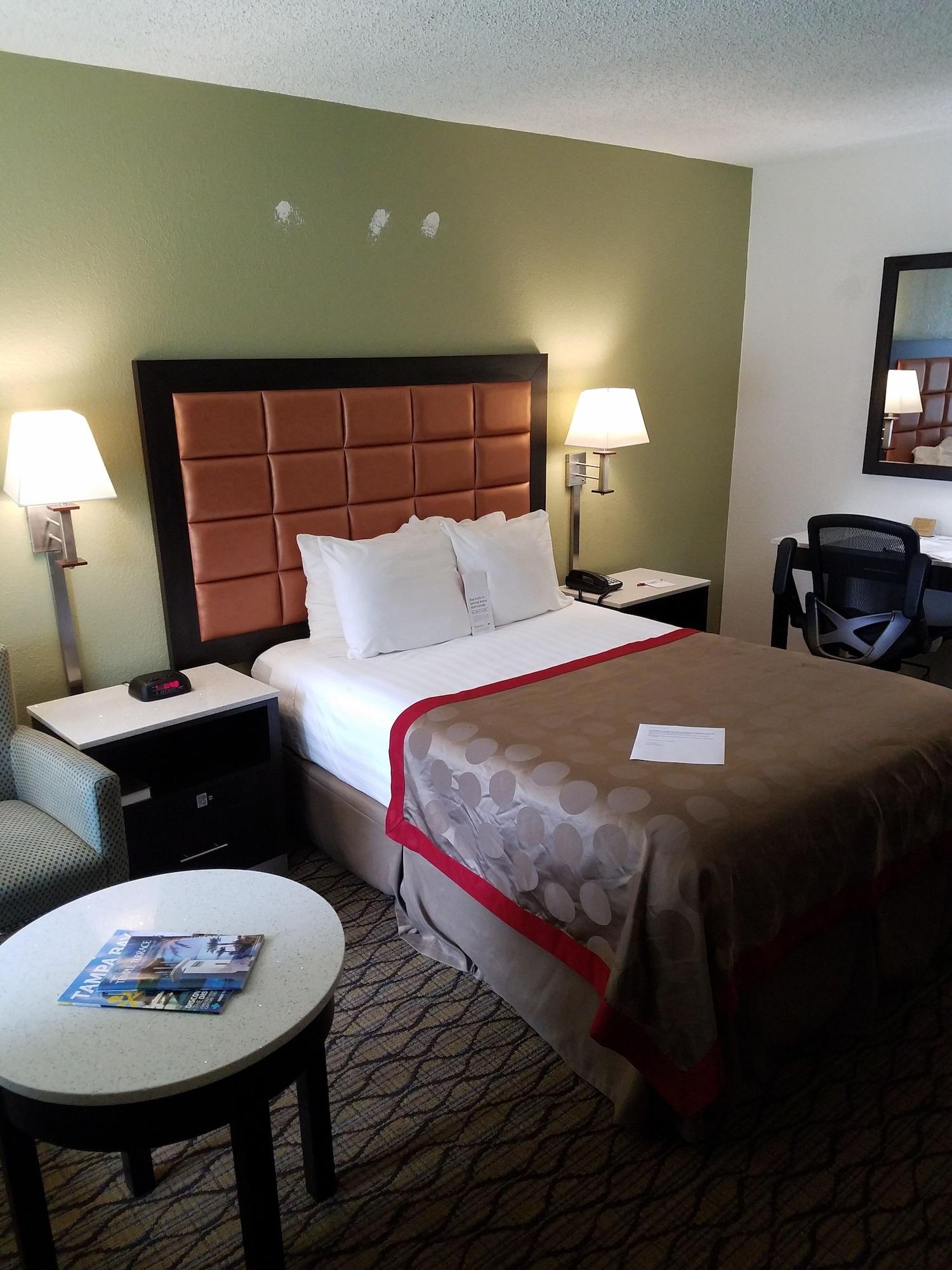 Ramada By Wyndham Temple Terrace/Tampa North Hotell Exteriör bild