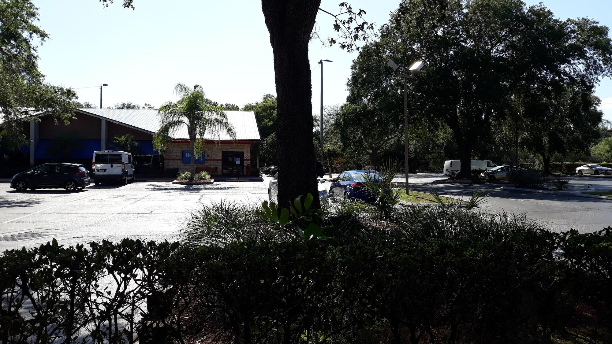 Ramada By Wyndham Temple Terrace/Tampa North Hotell Exteriör bild