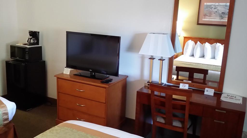Ramada By Wyndham Temple Terrace/Tampa North Hotell Rum bild