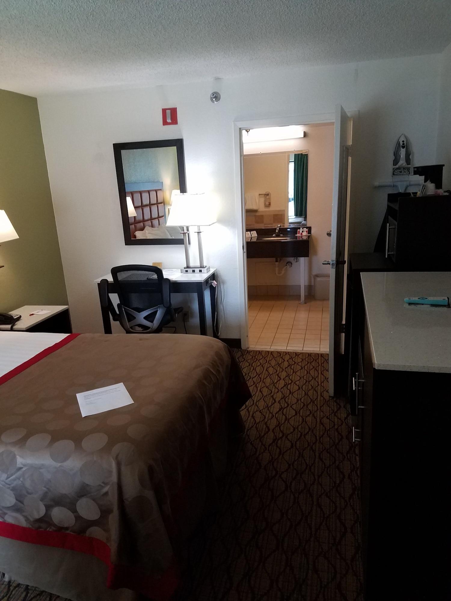 Ramada By Wyndham Temple Terrace/Tampa North Hotell Exteriör bild